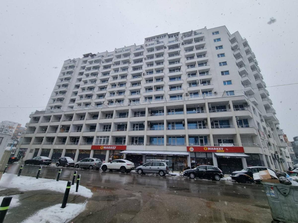 Huge With A Parking Space In The Same Building Apartamento *
